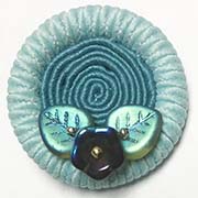 soutache button