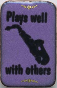 Saxophone verbal button